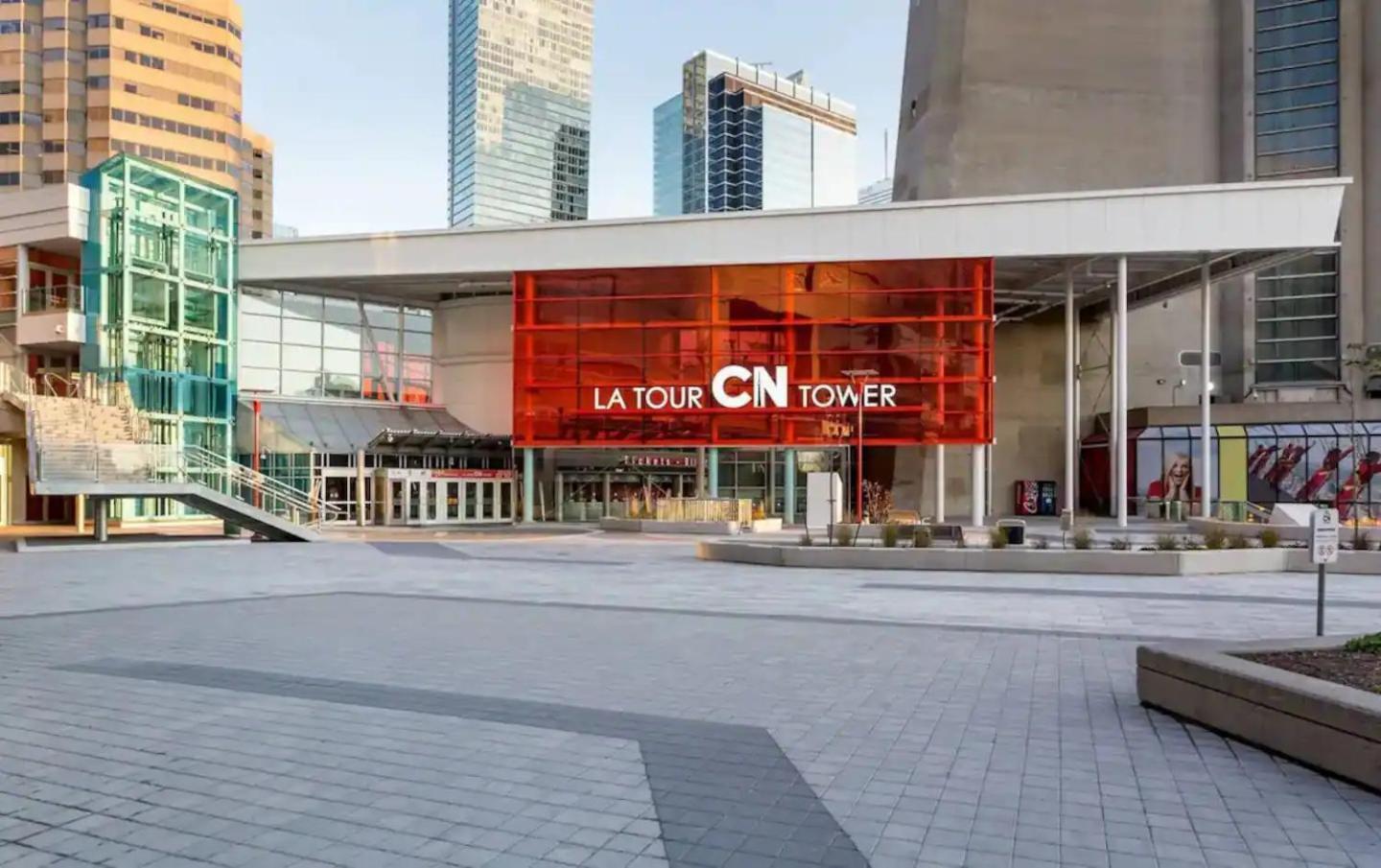 3 Bedroom Beside Cn Tower With Parking Downtown Toronto Esterno foto